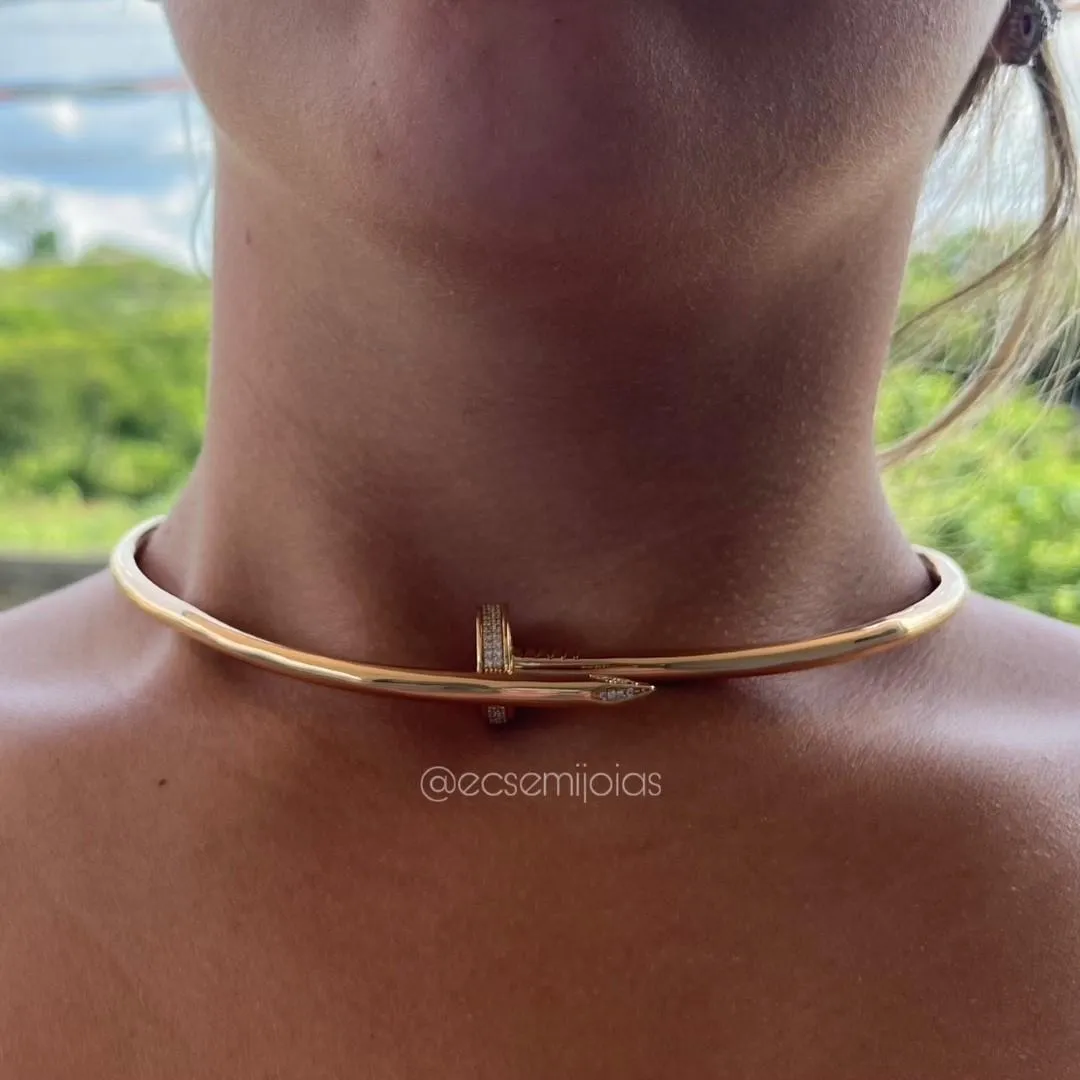 Canga prego com cabeça e ponta cravejada - tubo 4,5mm - banhado a ouro 18k