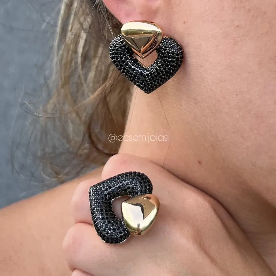 Conjunto de anel e brinco de coração G liso e cravejado - banhado a ouro 18k