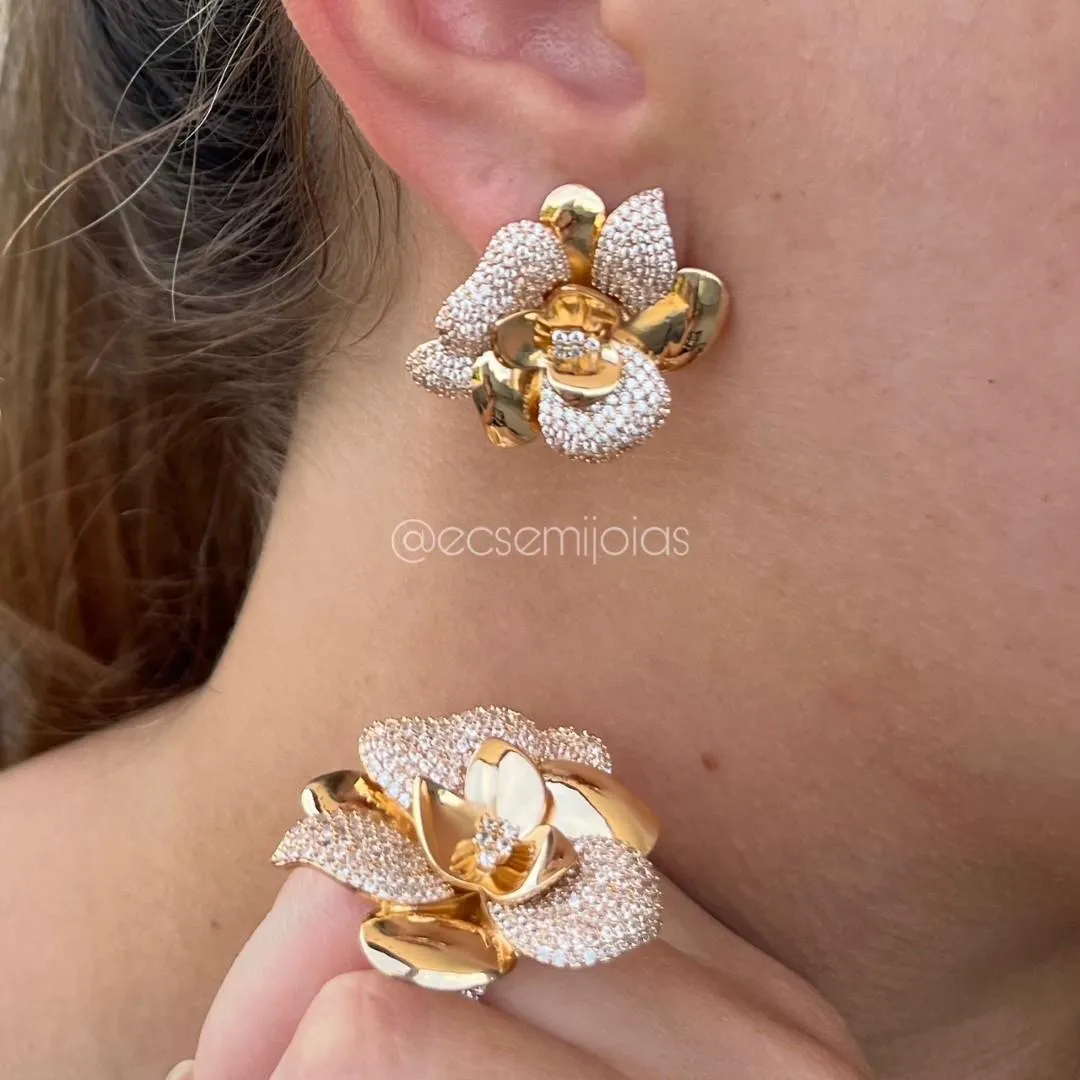 Conjunto de anel e brinco de flor orquídea cravejada - banhado a ouro 18k