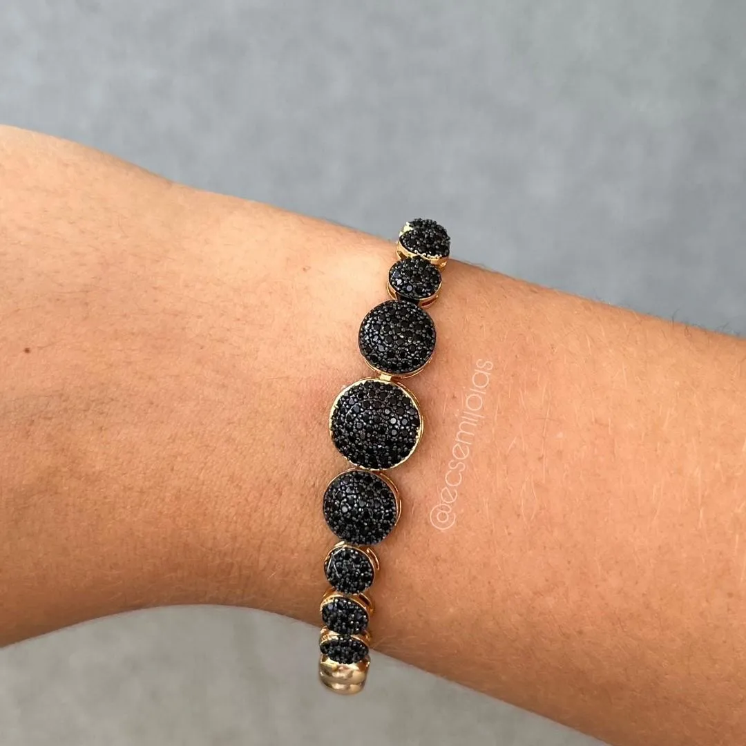 Pulseira com fileira de meias bolas cravejadas e lisas no final - banhado a ouro 18k