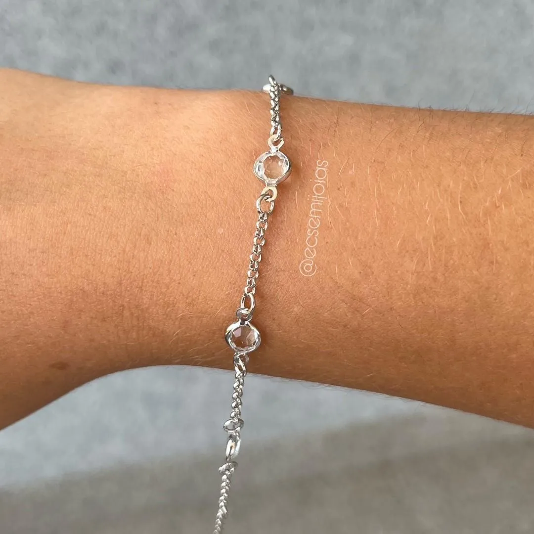 Pulseira de elo português 1,5mm com 5 cristais - 16cm + extensor - banhado a ródio branco
