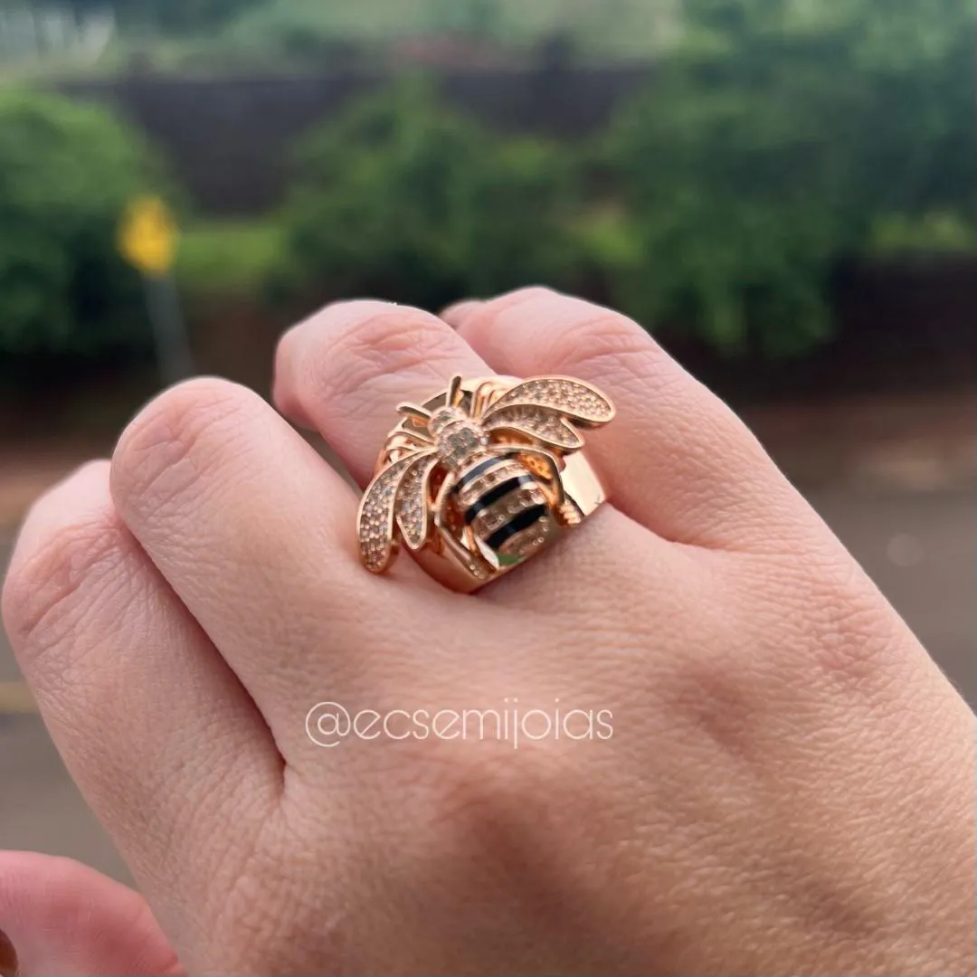 Anel com abelha cravejada - banhado a ouro 18k