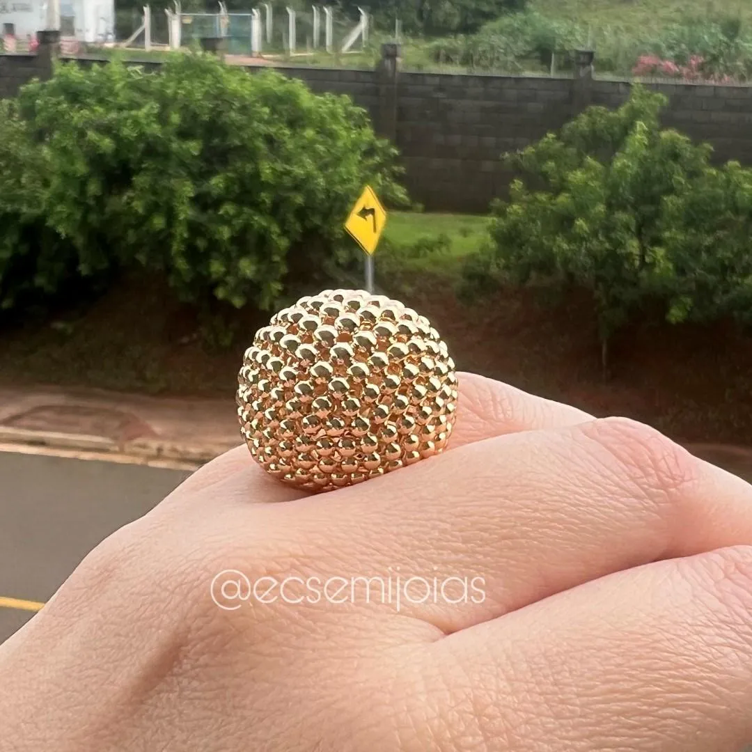 Anel de bola grande 25mm bombardeada - banhado a ouro 18k