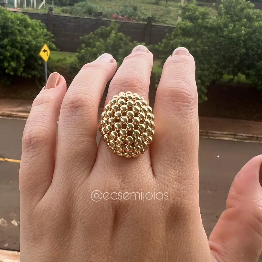 Anel oval bombardeado - banhado a ouro 18k
