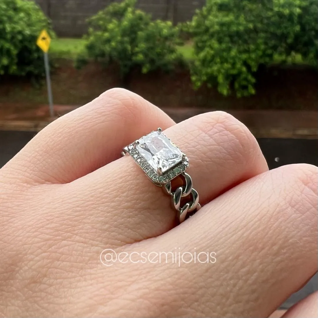 Anel pedra retangular aro trançado - banhado a ródio branco
