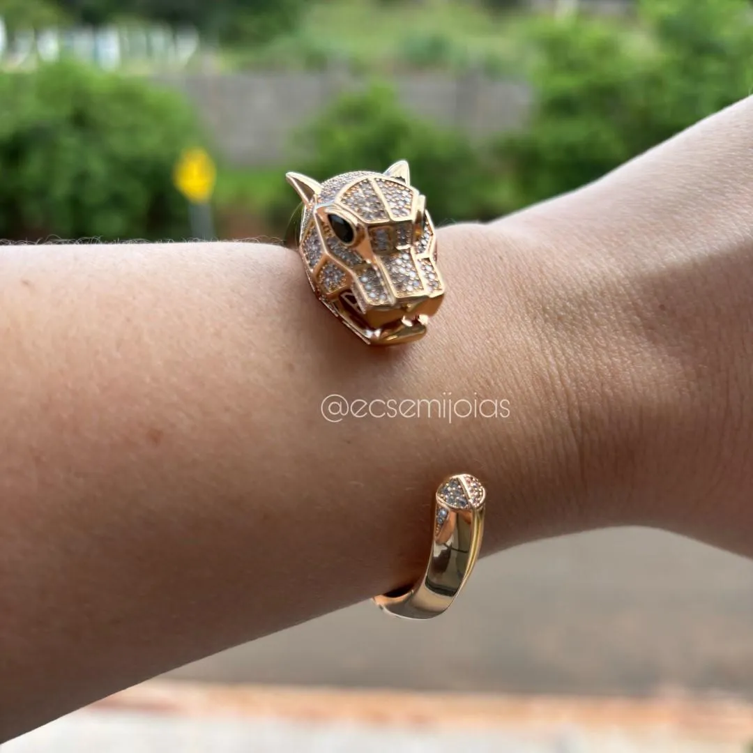 Bracelete cabeça de pantera cravejada com aro liso - banhado a ouro 18k