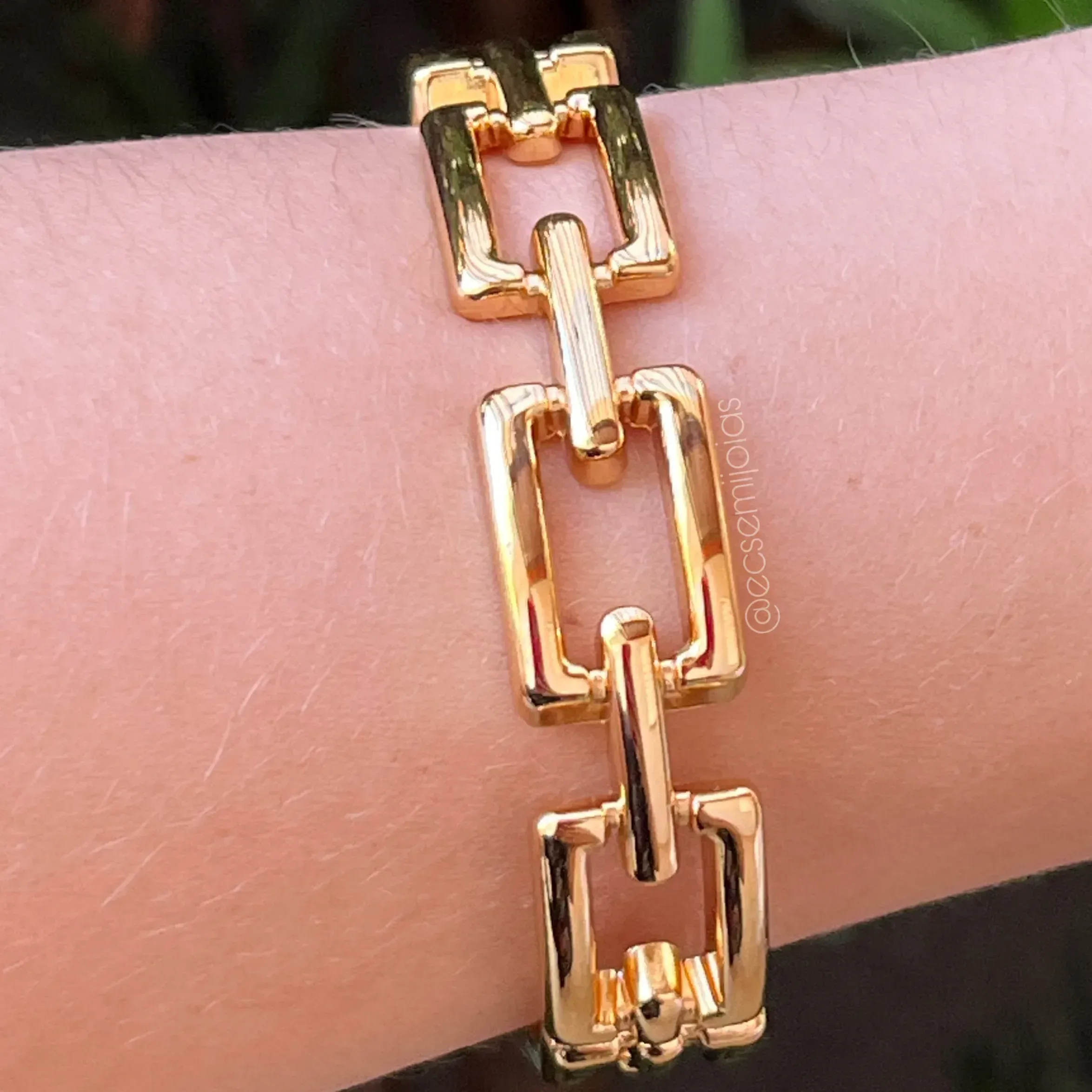 Bracelete elos retangulares grandes vazados - 14mm - banhado a ouro 18k