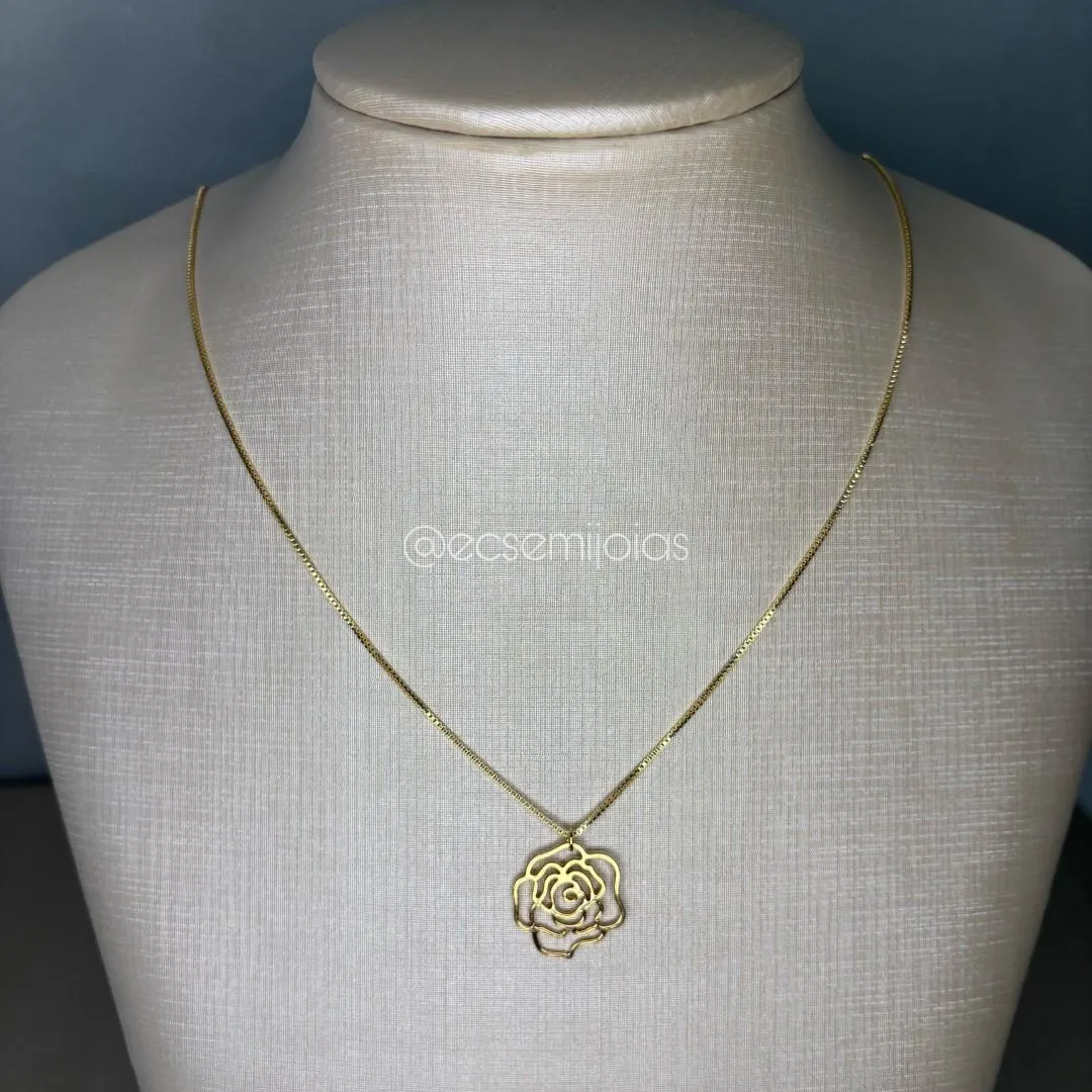 Colar veneziana com pingente de flor lisa vazada - 45cm - banhado a ouro 18k