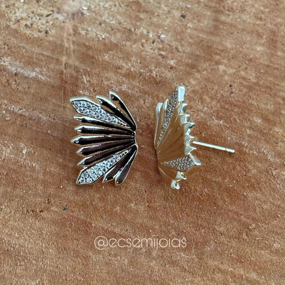 Brinco de asa com 2 fileiras cravejadas e restante liso - banhado a ouro 18k