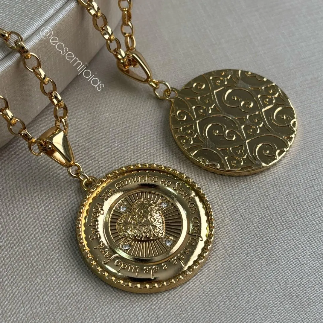 Colar de elo português 4mm com maxxi mandala ENTREGA TEU CAMINHO... - 45cm - banhado a ouro 18k