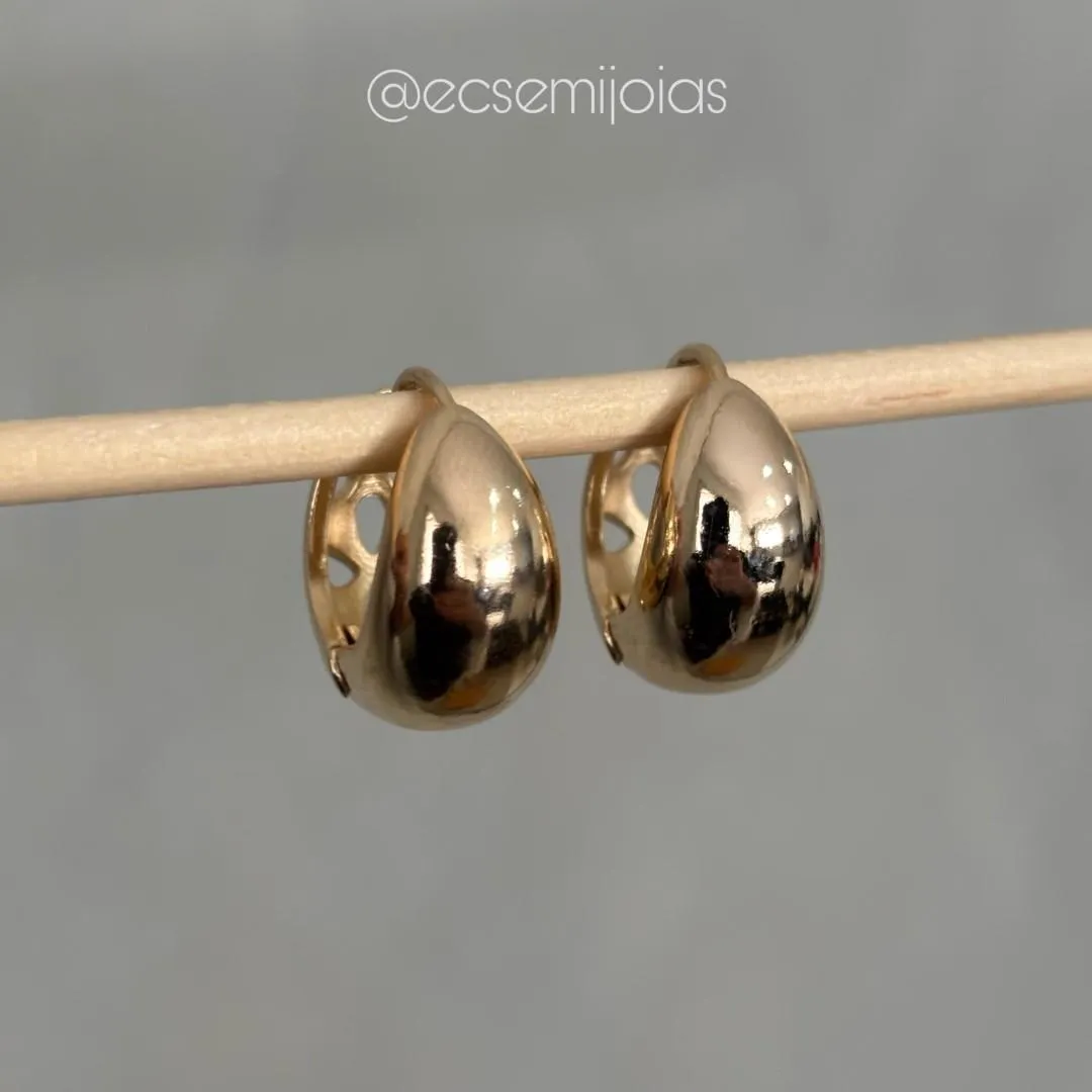Argola gota lisa polida - 11x20mm - banhado a ouro 18k
