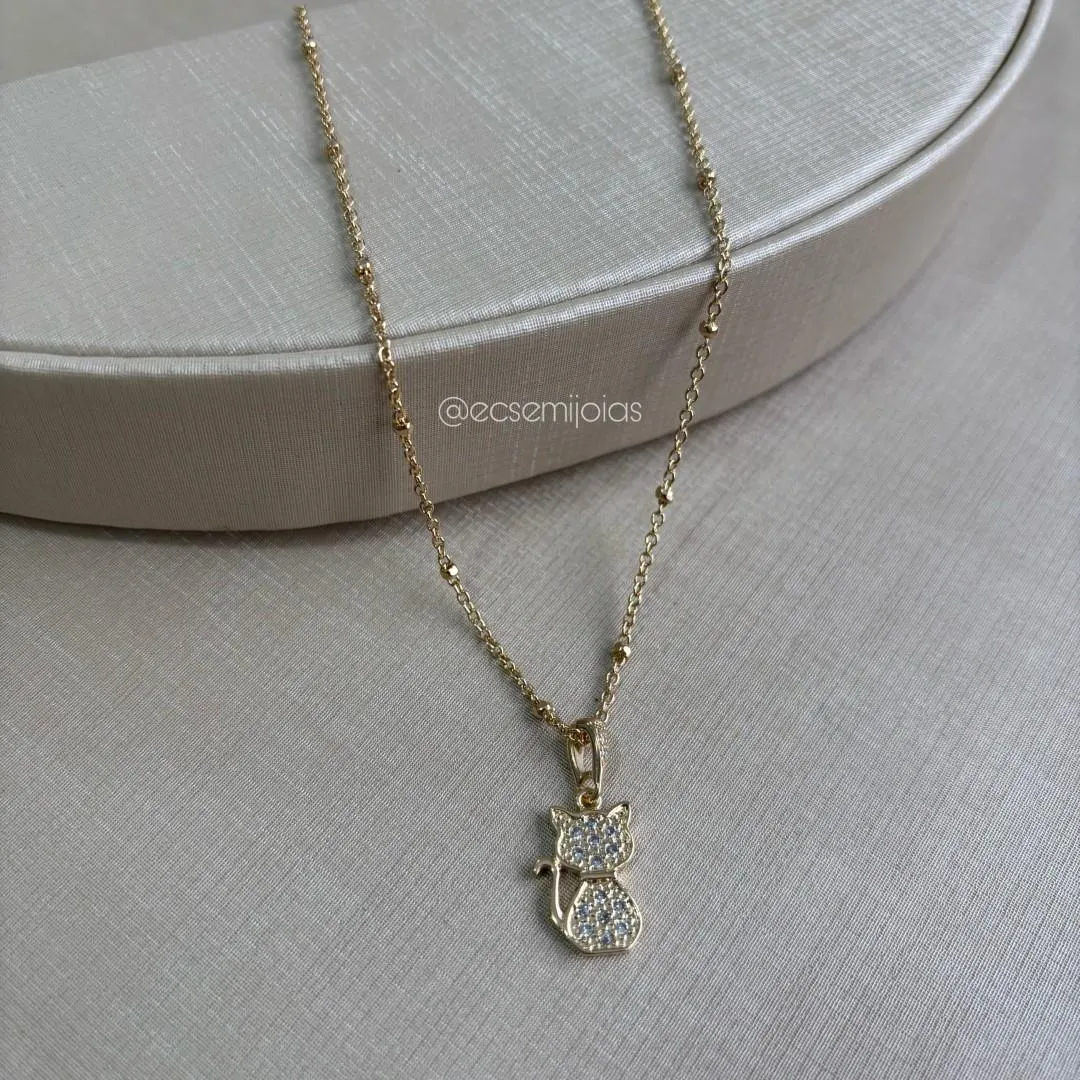 Colar português fininho com bolinhas lisas e pingente de gato cravejado - 40cm - banhado a ouro 18k