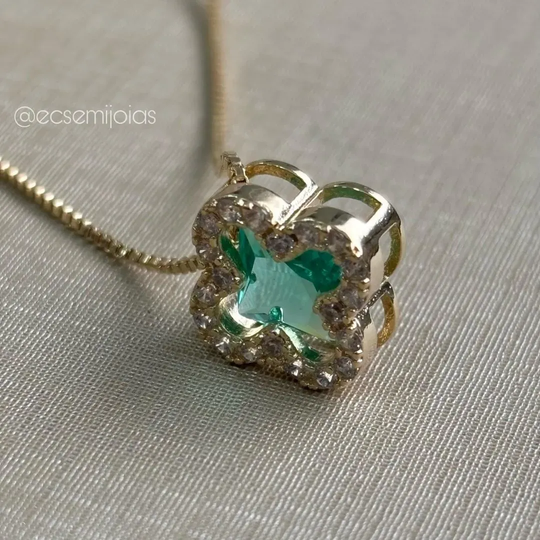 Colar veneziana com pingente de trevo com zircônia maior no centro cravejado nas bordas - 45cm - banhado a ouro 18k