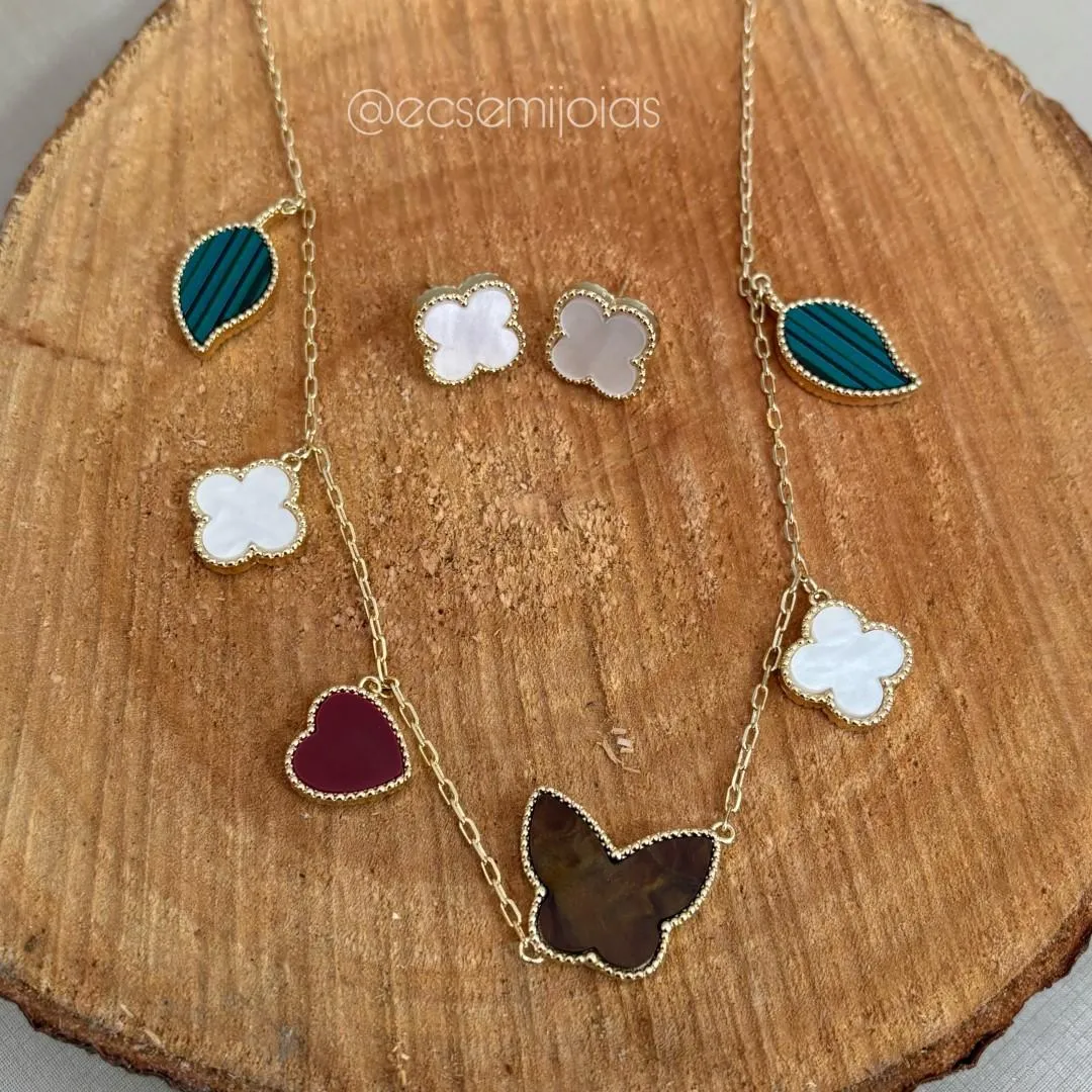 Conjunto de brinco e colar de borboleta, trevo, folha e coração resinados - 45cm + extensor - banhado a ouro 18k