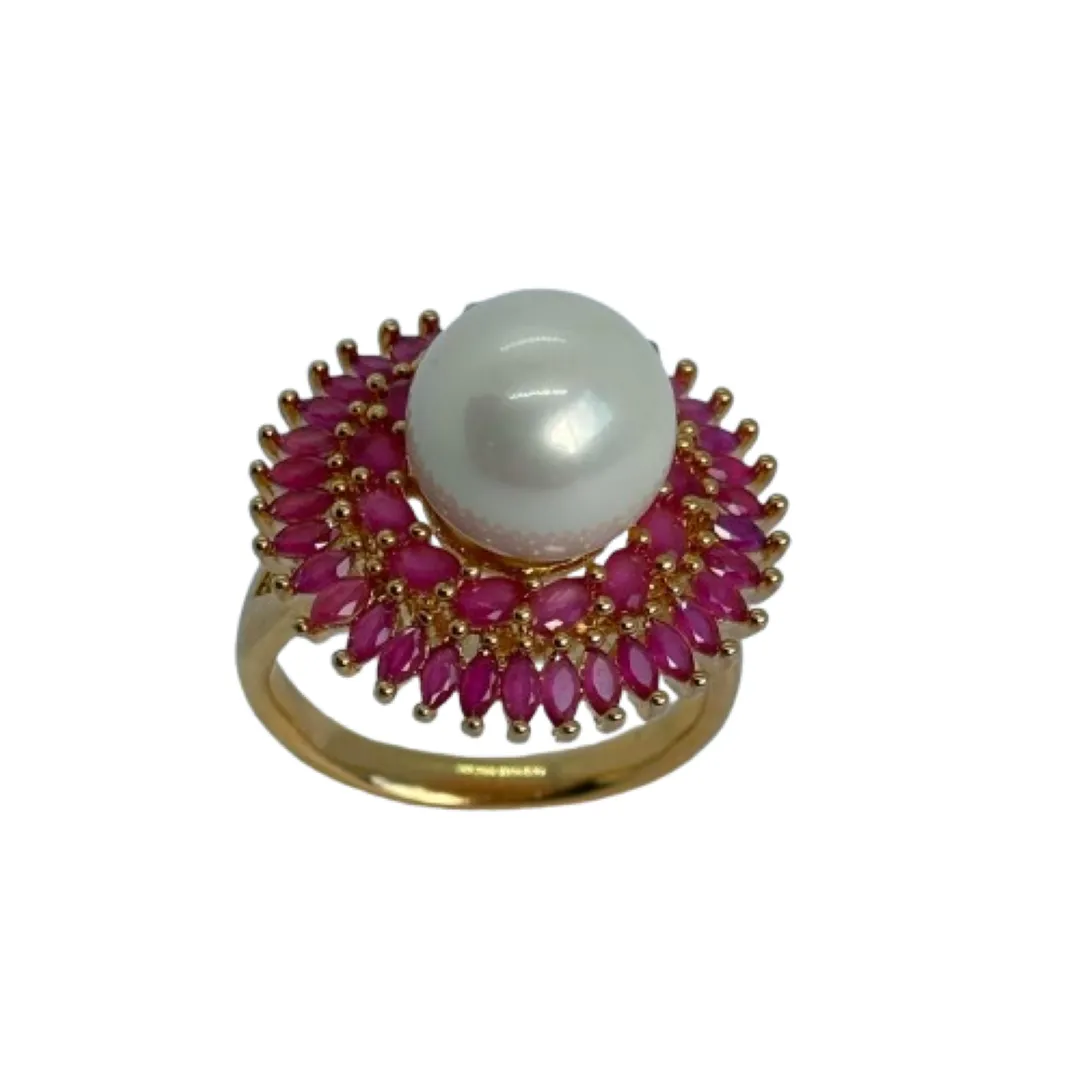 Conjunto de anel e brinco leque e anel redondo com pérola shell no centro com navetes e gotas em volta - banhado a ouro 18k