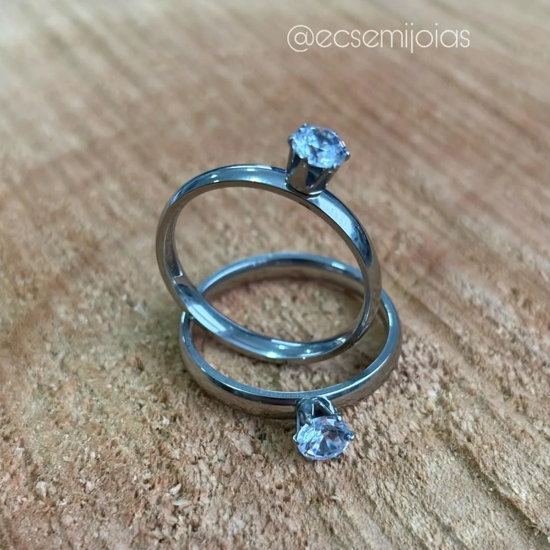 Anel solitário 5mm com 6 garras e aro liso - aço