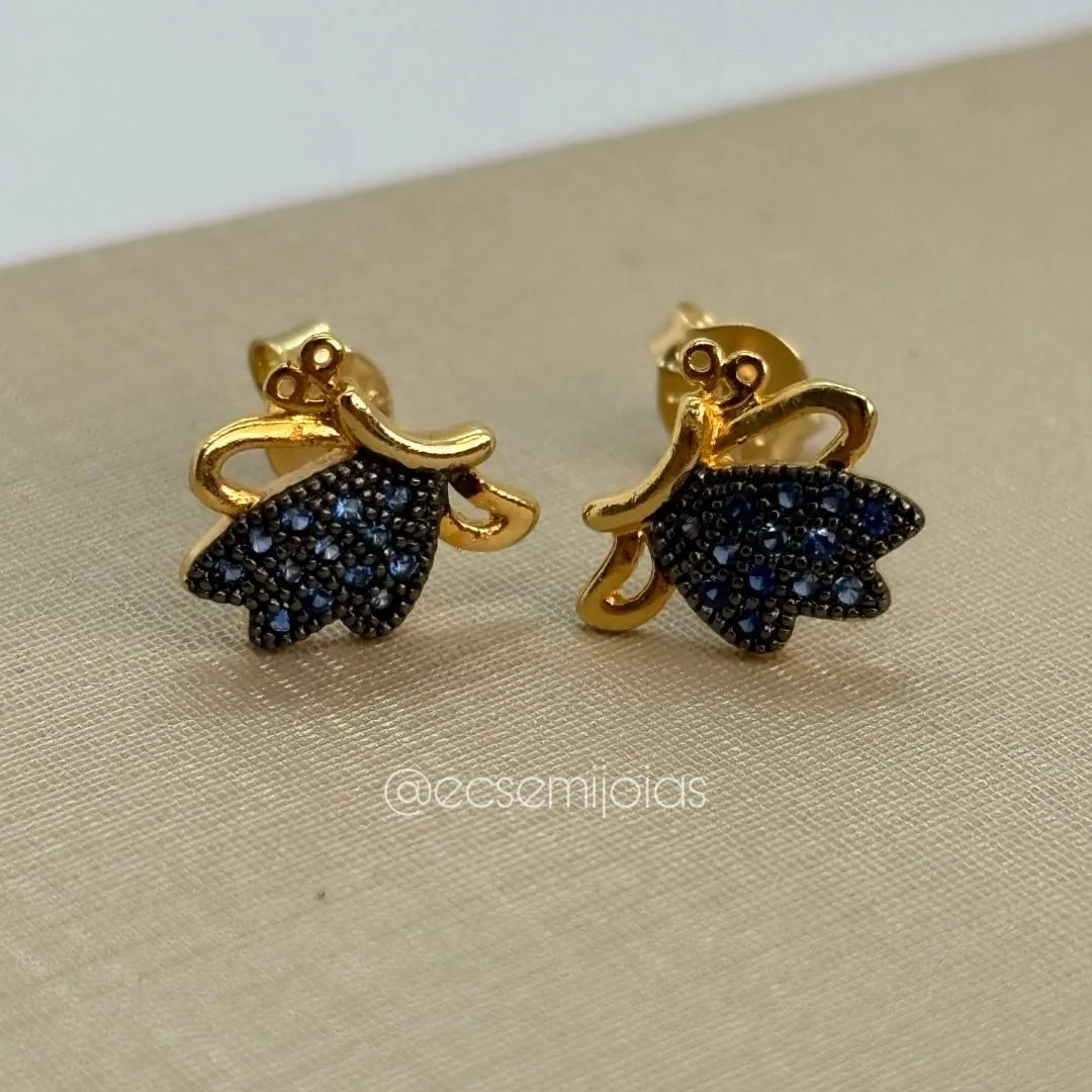 Brinco de borboleta com asas cravejadas - 8x10mm - banhado a ouro 18k