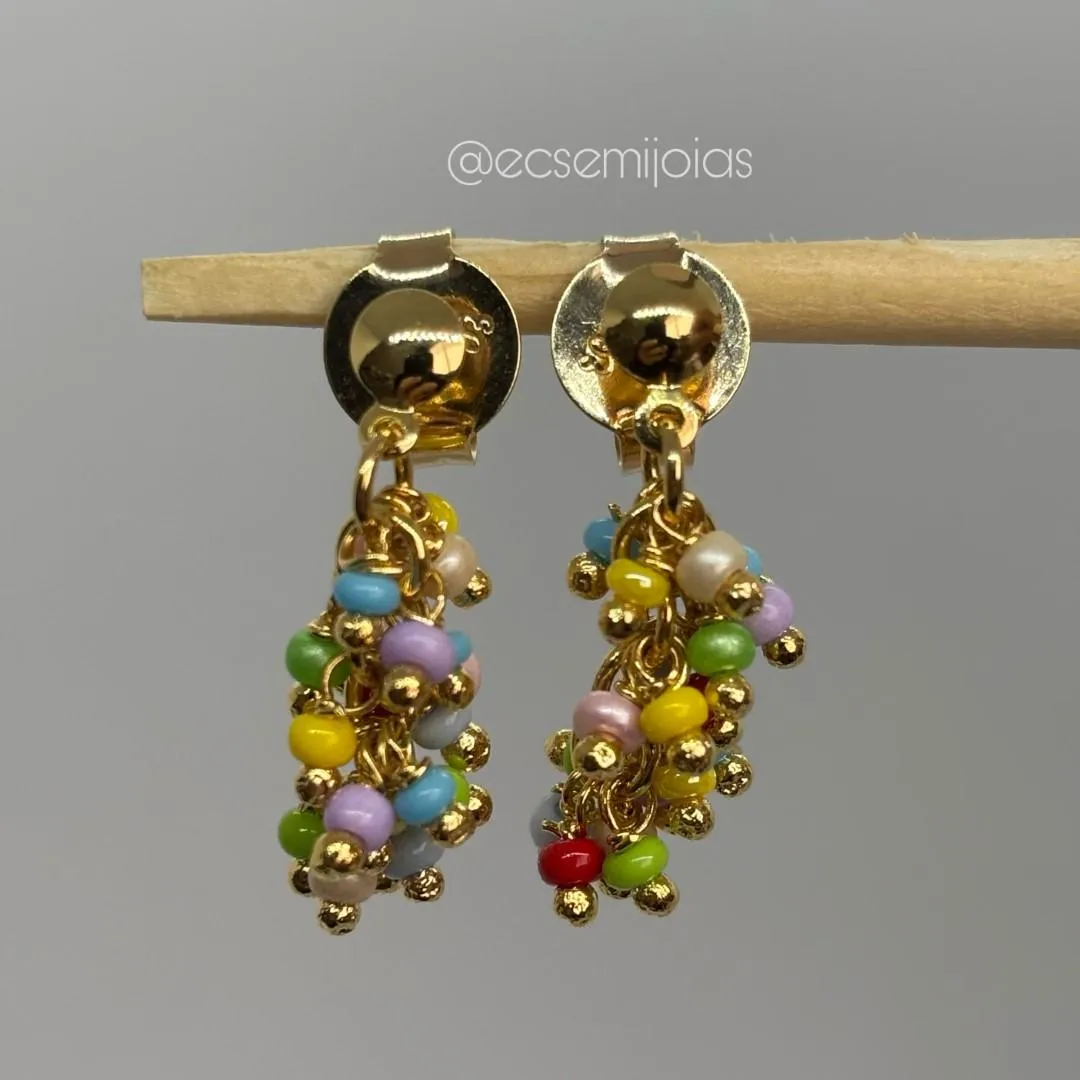 Brinco de cacho com pedrinhas coloridas - banhado a ouro 18k