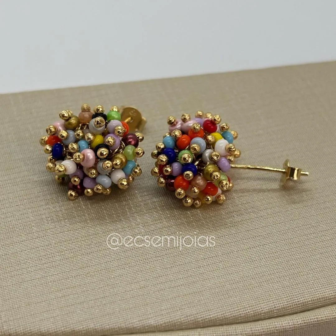 Brinco de cacho com pedrinhas coloridas - banhado a ouro 18k