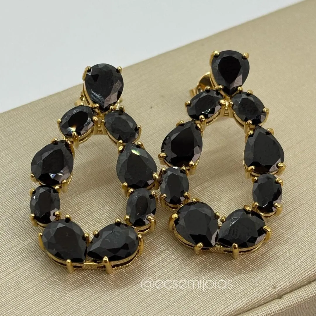 Brinco gota com zircônias gotas grandes - banhado a ouro 18k