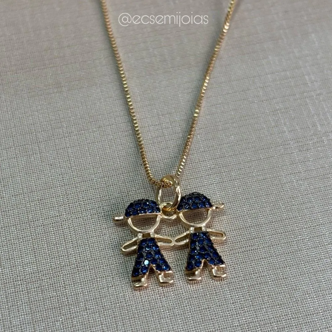 Colar com 2 meninos cravejados - 45cm - banhado a ouro 18k