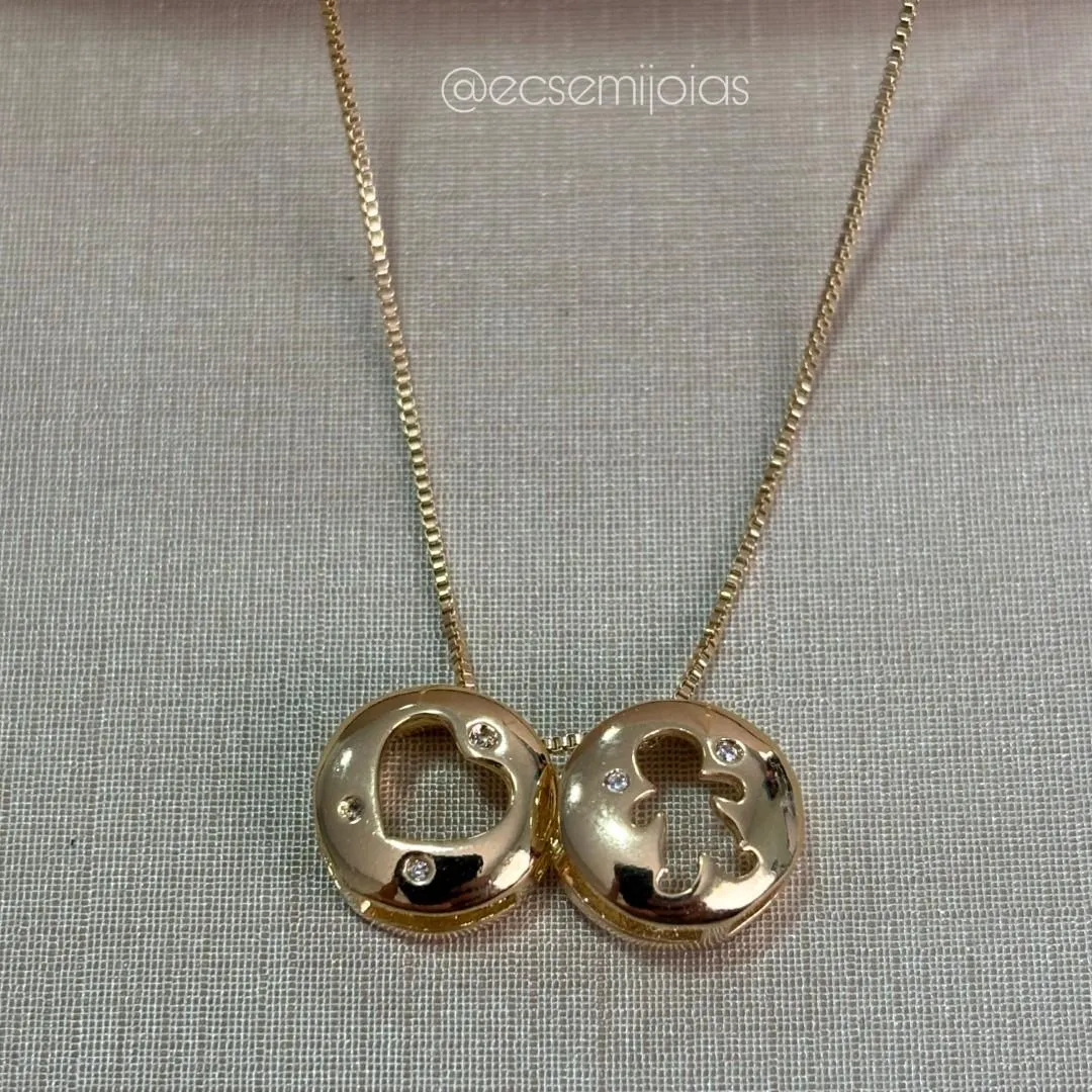 Colar com pingentes redondos com zircônia, 1 menino e 1 coração - 45cm - banhado a ouro 18k