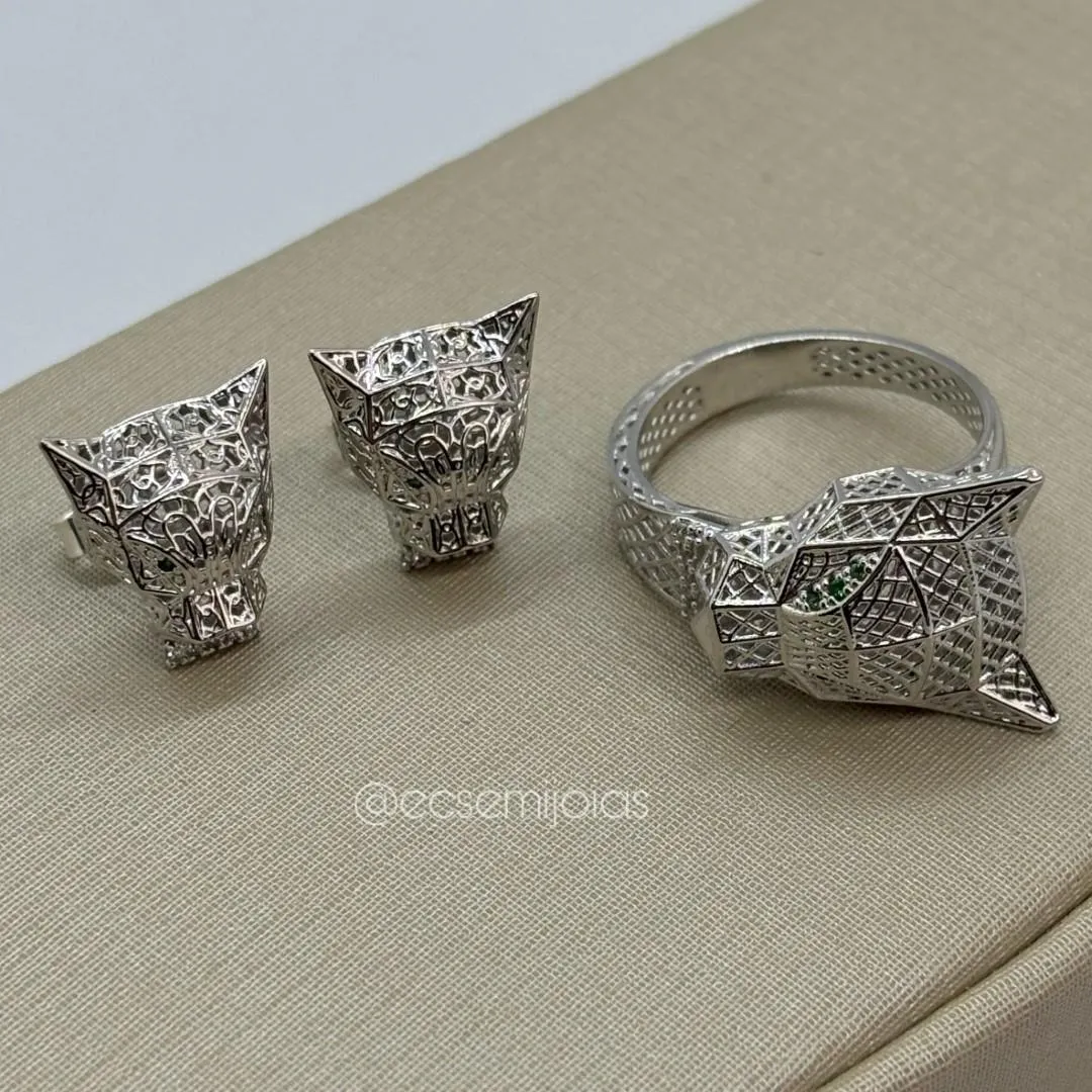 Conjunto de anel e brinco de pantera toda vazada com olhos cravejados - banhado a ródio branco