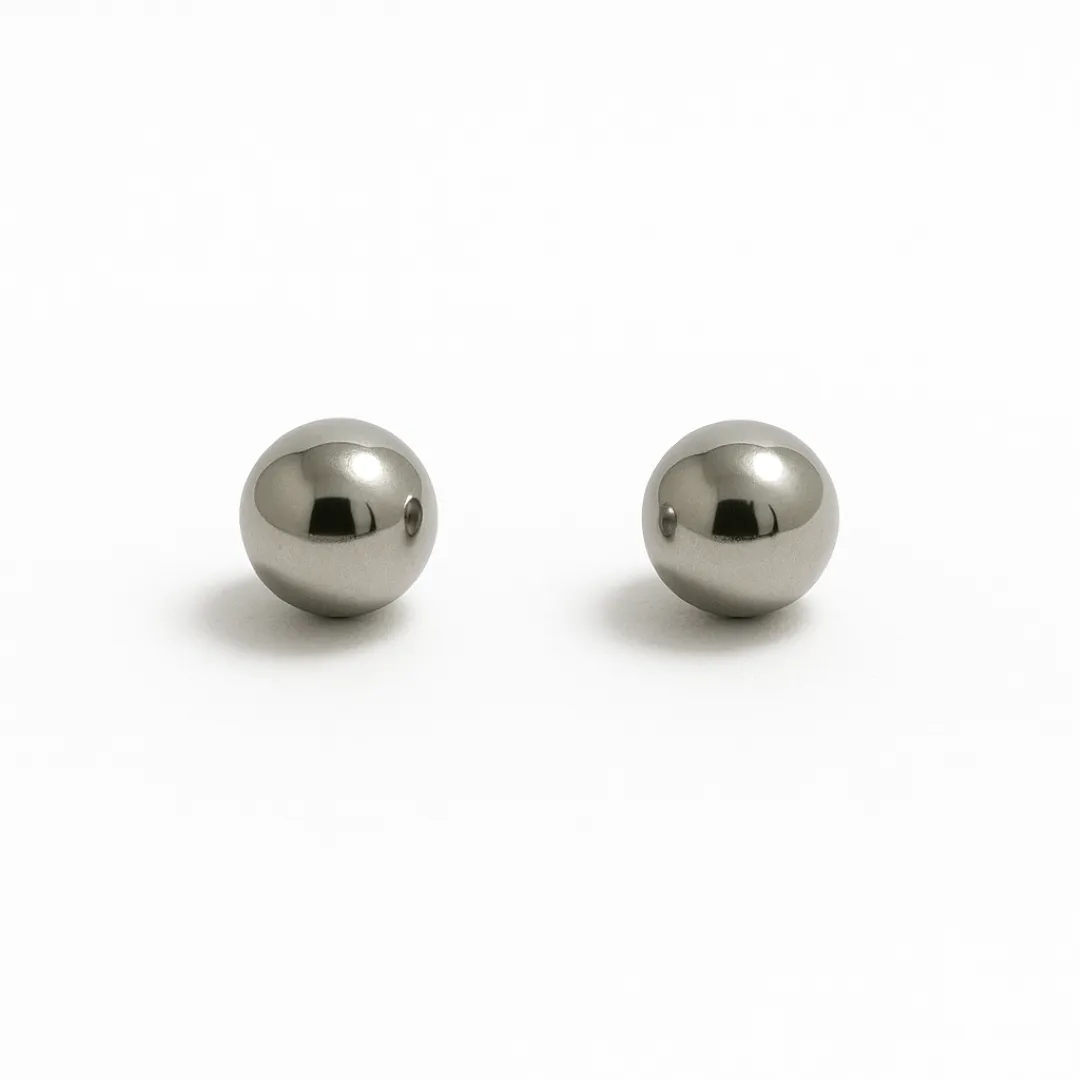 Brinco bola 4mm lisa - banhado a ródio branco