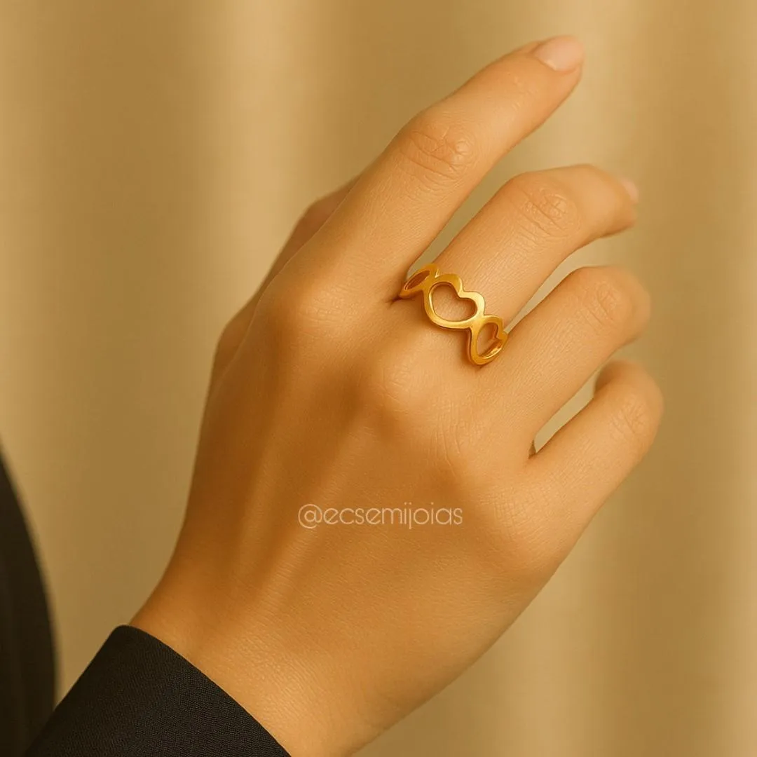 Anel de elos de corações vazados lisos - aço dourado