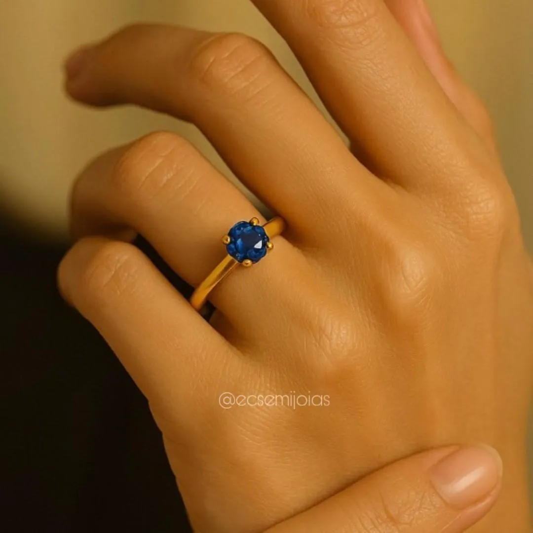 Anel solitário 5mm com 6 garras e aro liso - aço inoxidável dourado