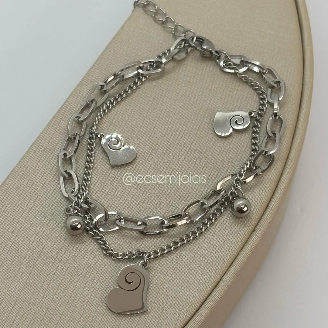 Pulseira dupla com elo grumet fino e elo oval maior com corações e bolinhas lisas penduradas - 17cm + extensor - aço