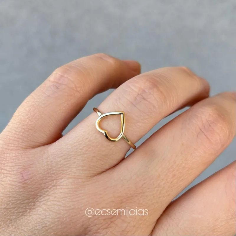 Anel com coração 10mm liso vazado - banhado a ouro 18k