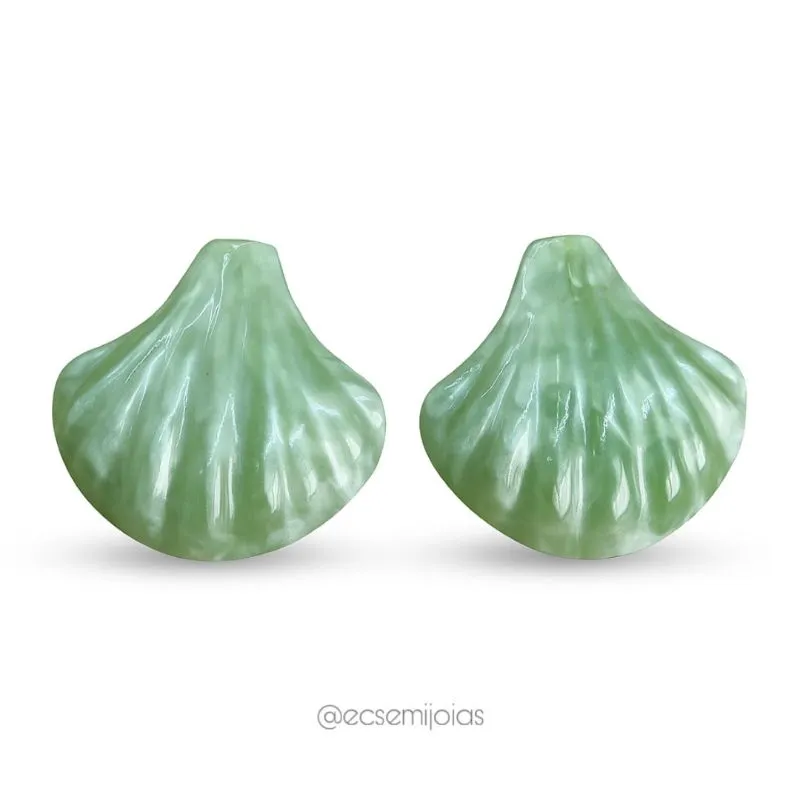 Brinco de concha resinada - 3,7cm diâmetro - pino de aço inoxidável
