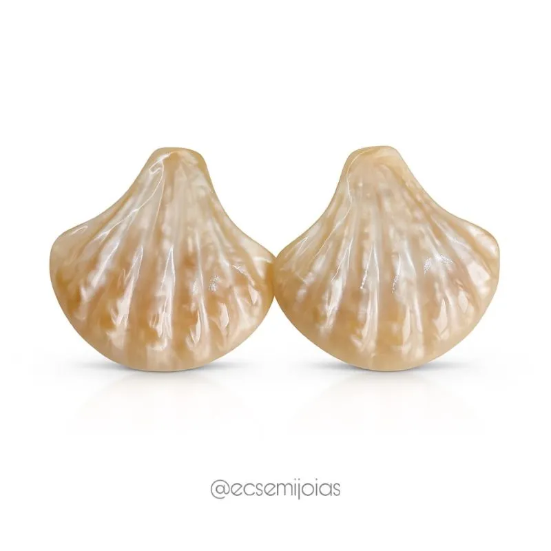 Brinco de concha resinada - 3,7cm diâmetro - pino de aço inoxidável