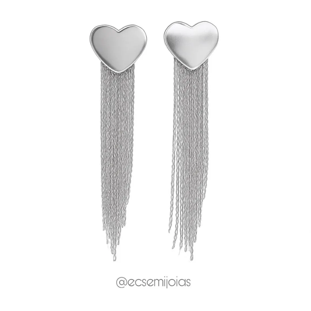 Brinco de coração com franja - banhado a ródio branco