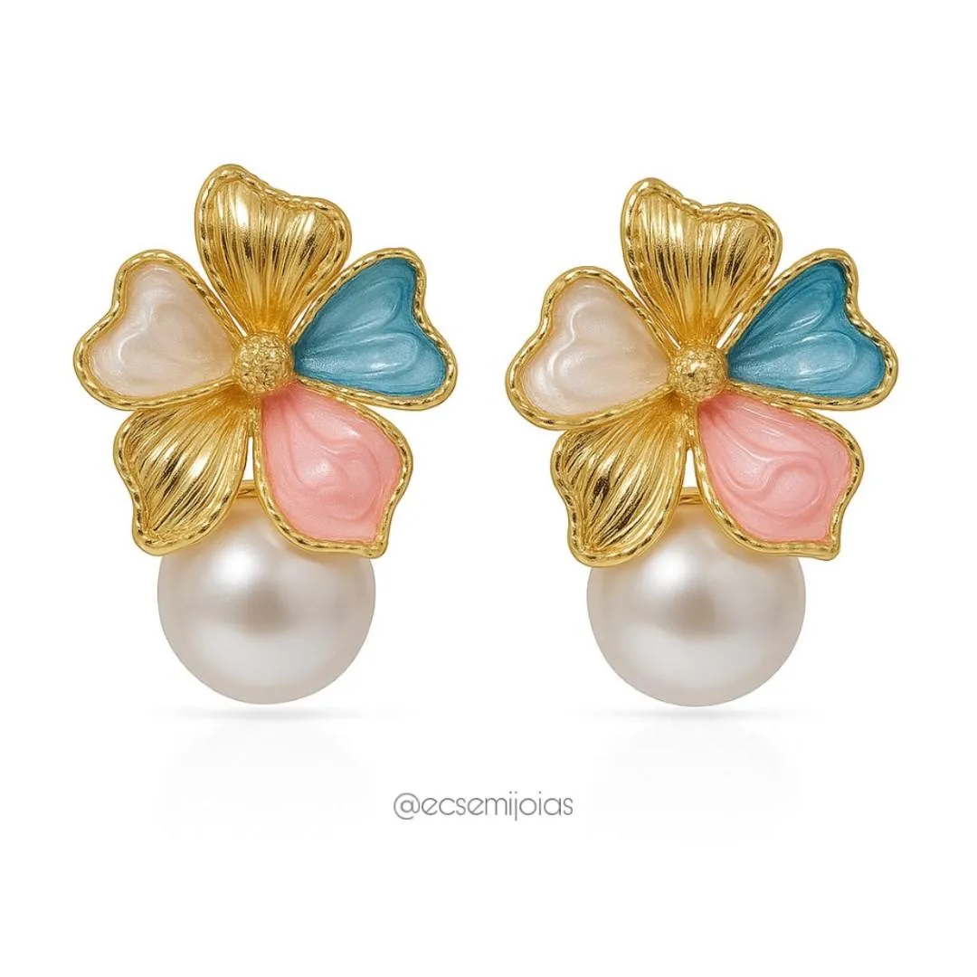 Brinco de flor resinada com pérola shell 16mm - banhado a ouro 18k