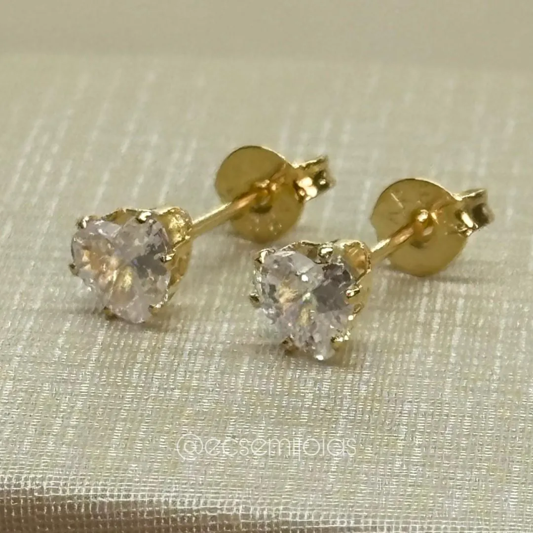 Brinco (M) de zircônia de coração para formar trio - 5mm - banhado a ouro 18k