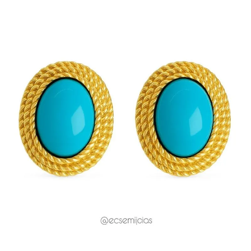 Brinco oval grande com pedra de resina no centro bombardeada em volta - banhado a ouro 18k