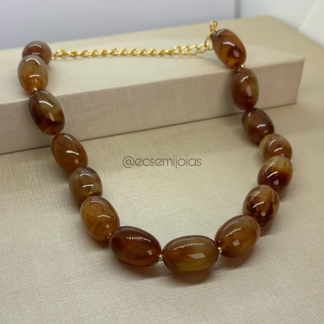 Colar com pedras âmbar resinadas ovais lisas  - 40cm + extensor - banhado a ouro 18k