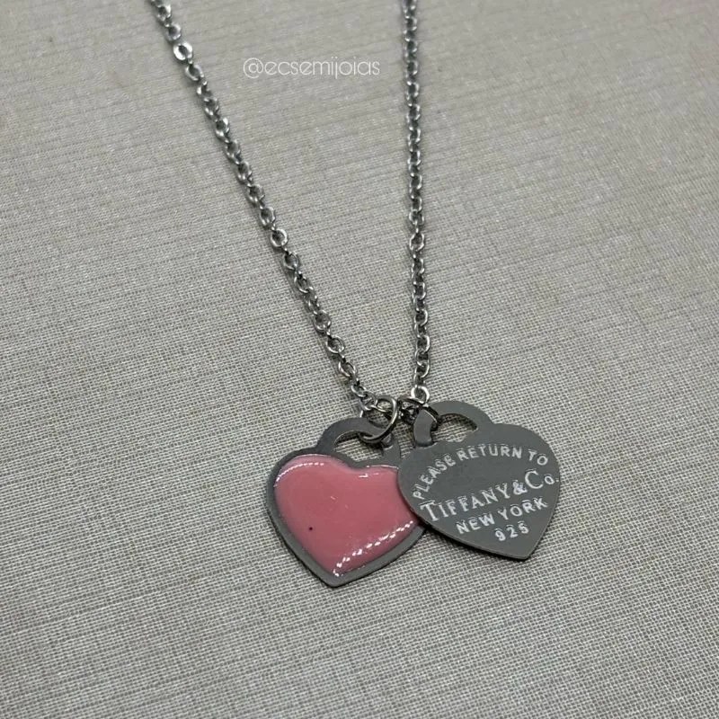 Colar com pingente inspiração com 2 corações, com 1 resinado - 45cm - aço inoxidável