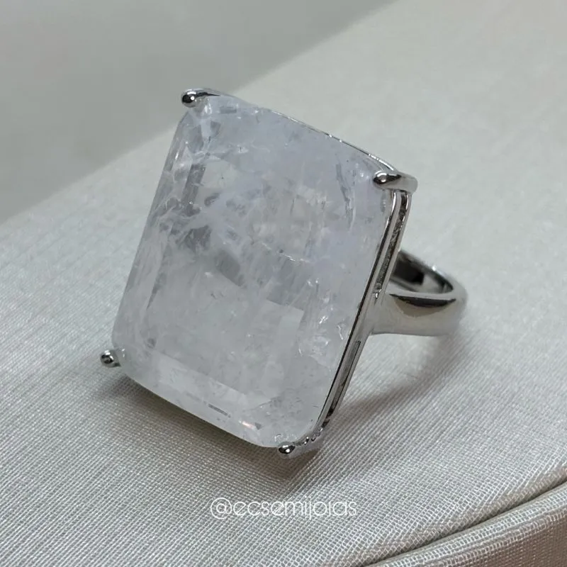 Anel com pedra retangular fusion 2x2,5cm - banhado a ródio branco