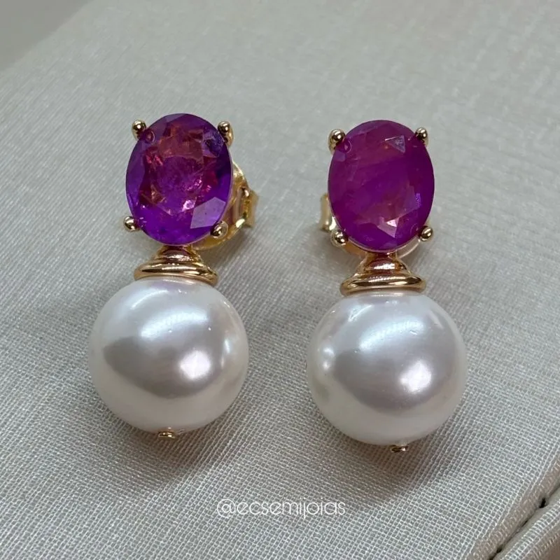 Brinco com pedra oval fusion 8x10mm com pérola shell de 12mm - banhado a ouro 18k