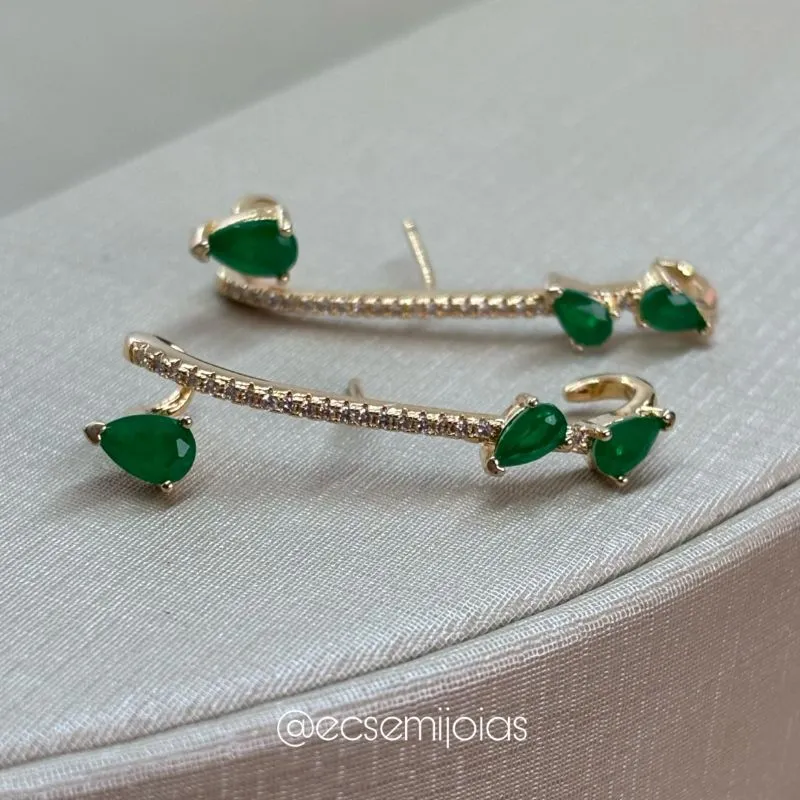 Brinco ear hook com 3 pedras gotas e aro cravejado - banhado a ouro 18k