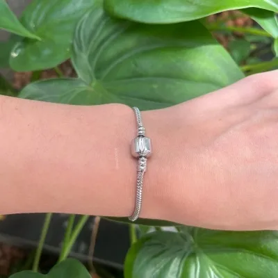 Pulseira para berloques  - banhado a ródio branco
