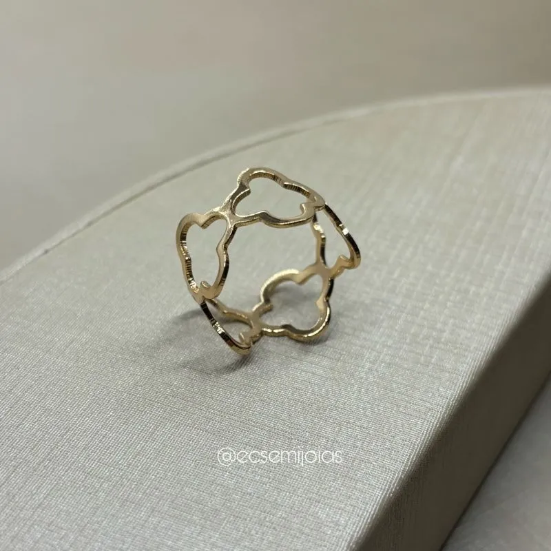 Anel com trevos lisos vazados - banhado a ouro 18k