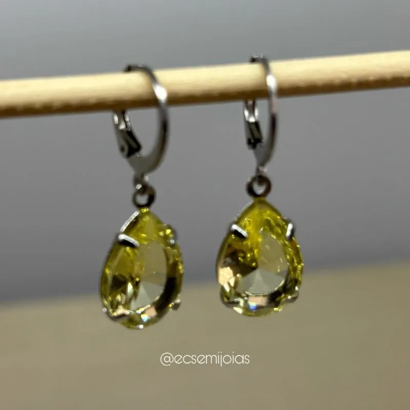 Argola tranqueta com pedra gota 10x14mm - aço inoxidável