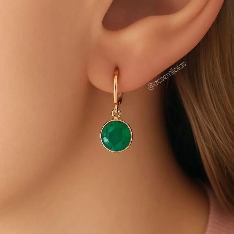 Argola tranqueta com ponto de luz com bordas - 8mm - banhado a ouro 18k