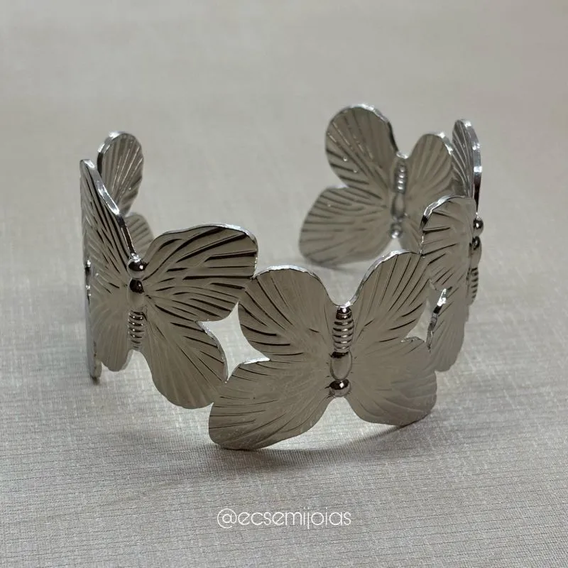 Bracelete de borboletas grandes trabalhadas - aço inoxidável