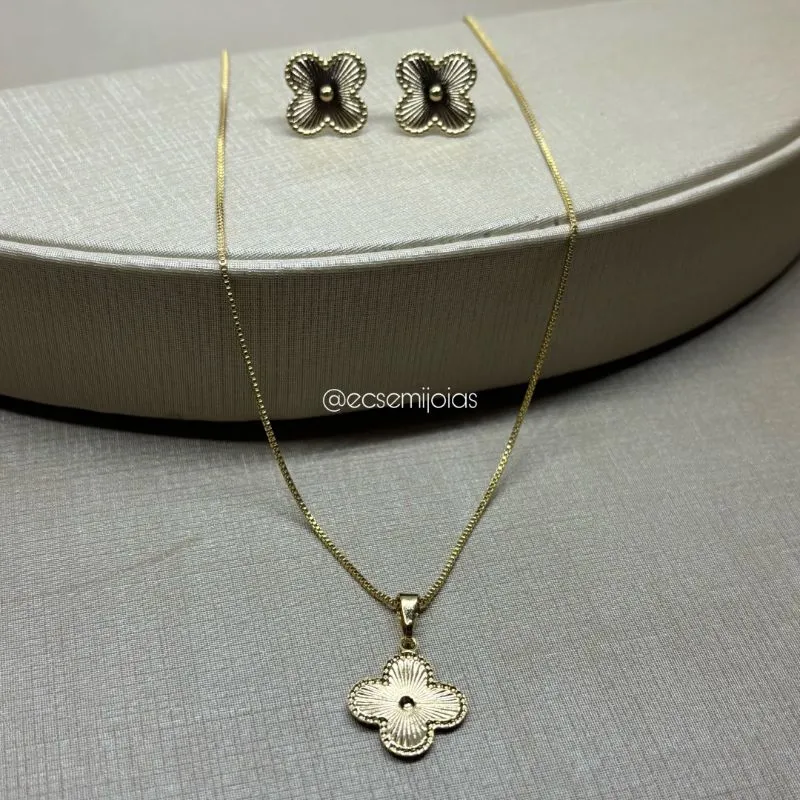 Conjunto de brinco e colar de trevo trabalhado - banhado a ouro 18k