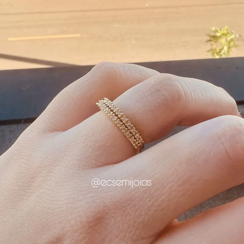 Anel aparador (duplo) com 1 fileira cravejada  - banhado a ouro 18k